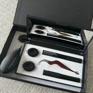 THE LASHIFY CONTROL KIT®: THE ORIGINAL DIY LASH EXTENSIONS KIT